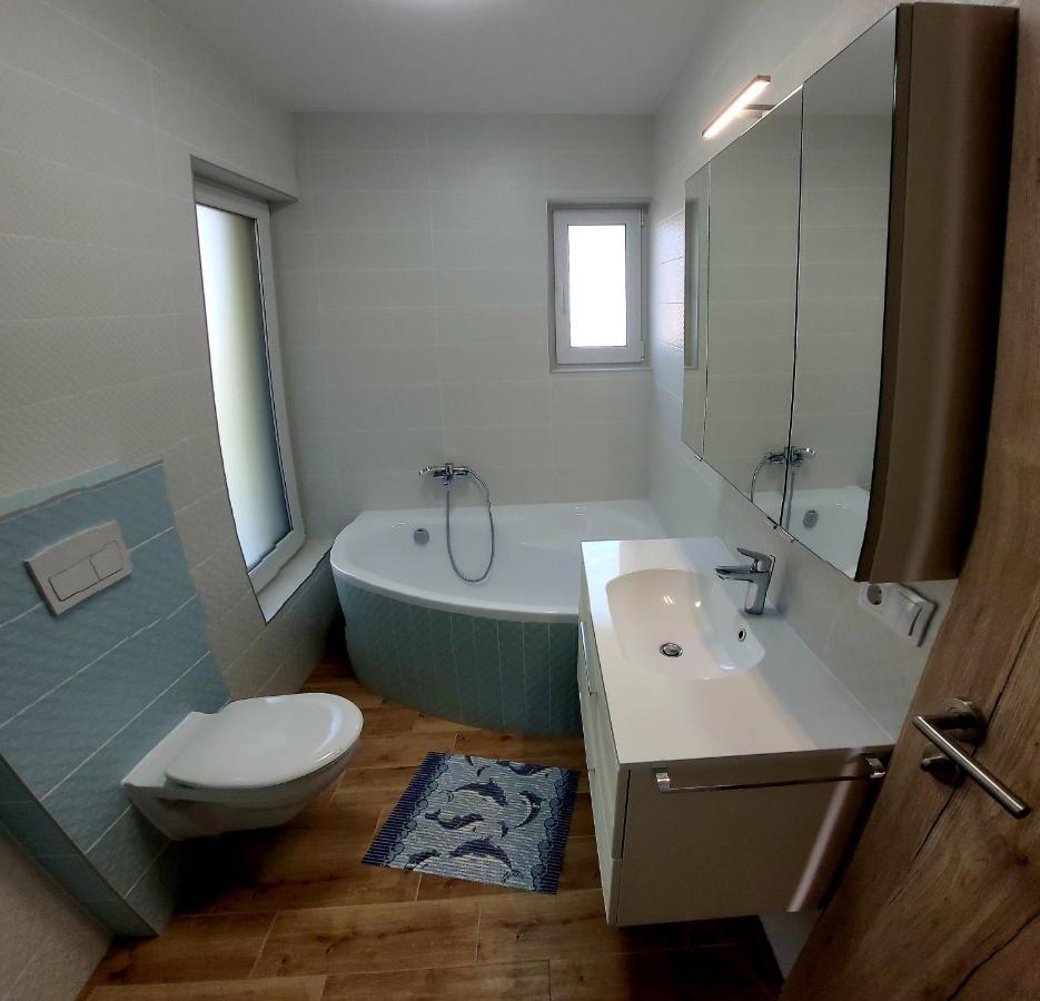 Zea Apartmanhaz Apartment Balatonfenyves Luaran gambar