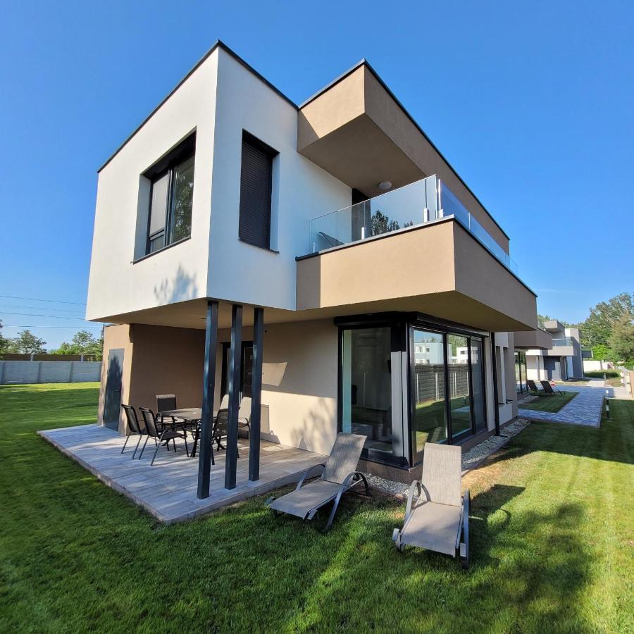 Zea Apartmanhaz Apartment Balatonfenyves Luaran gambar
