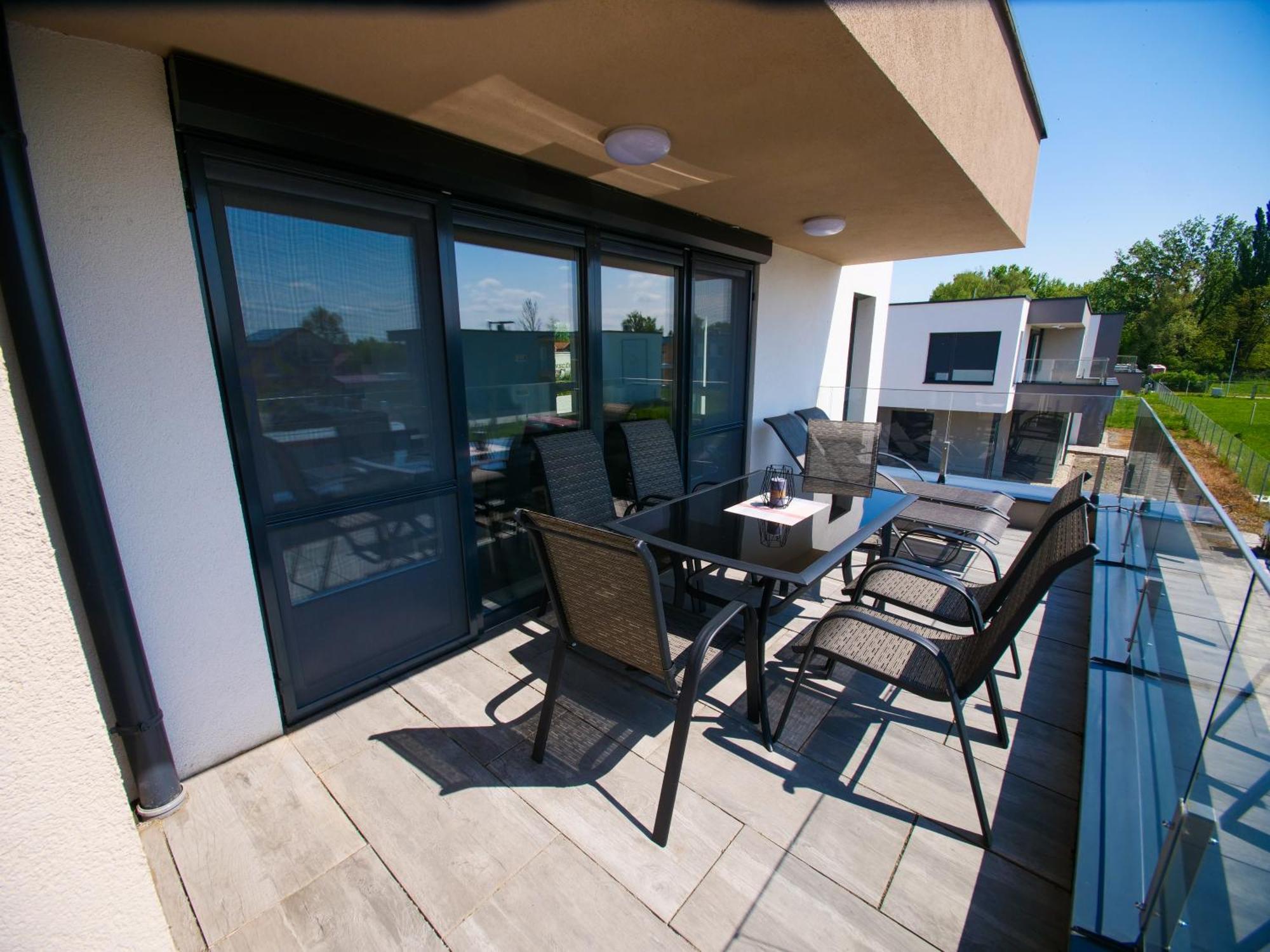 Zea Apartmanhaz Apartment Balatonfenyves Luaran gambar